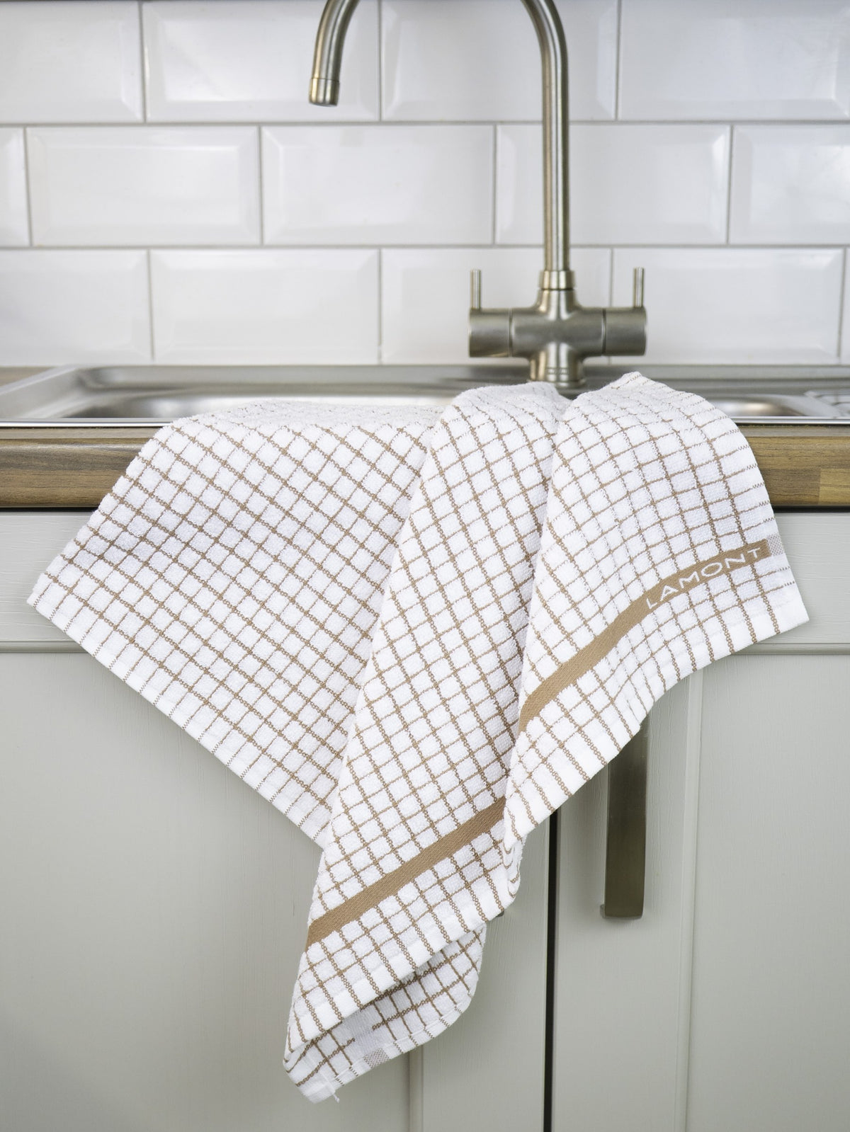 Poli-Dri Classic tea towel in Brown, 100% cotton terry check with woven border