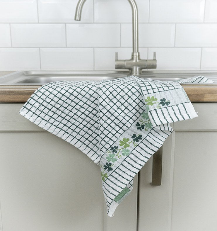 Poli-Dri Shamrock jacquard tea towel with woven shamrock border