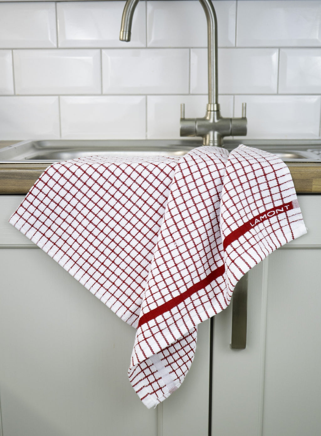 Poli-Dri Classic tea towel in Red, 100% cotton terry check with woven border